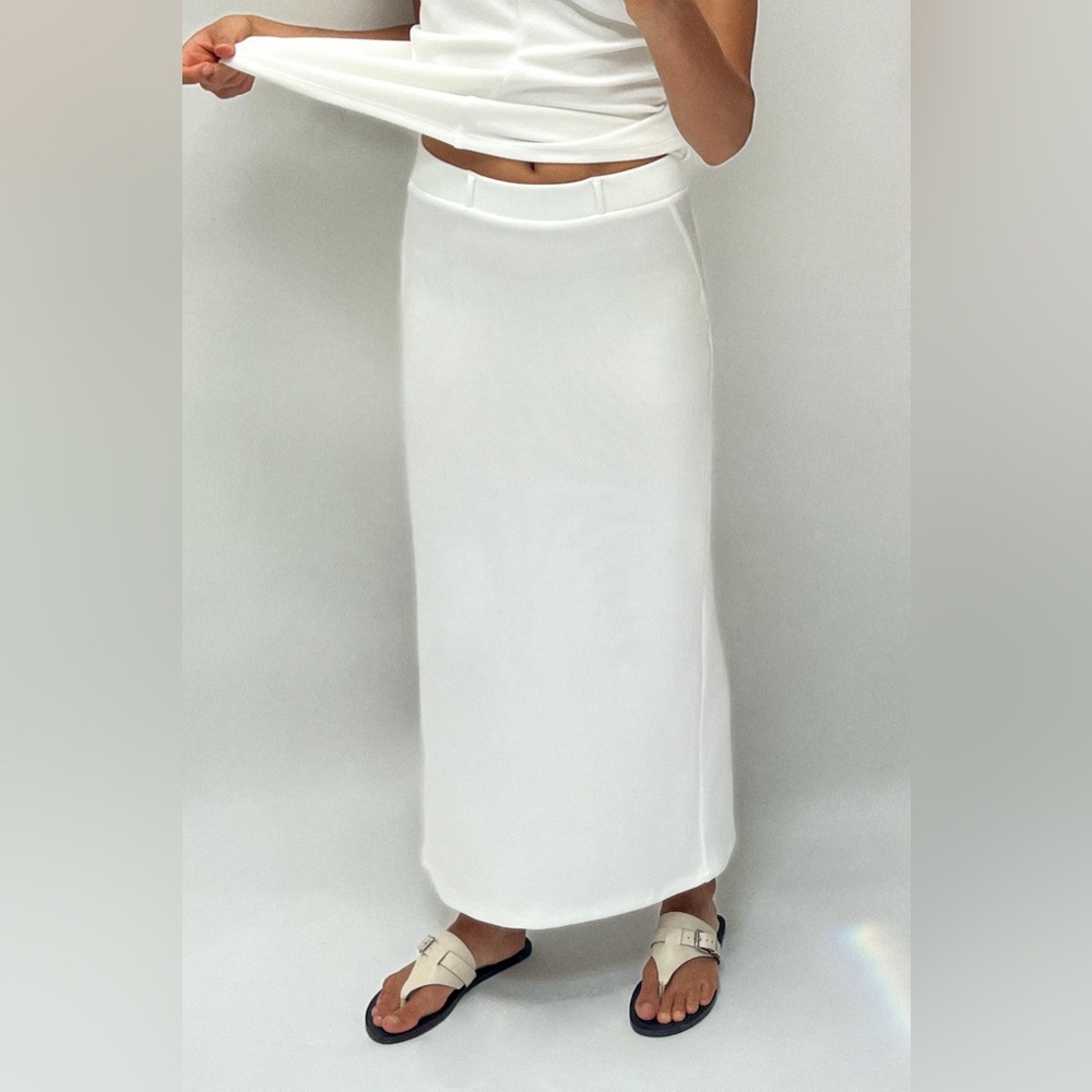 Zara LONG SOFT PIQUÉ SKIRT size Small